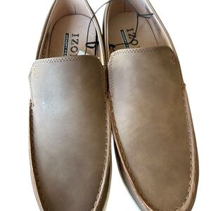 Izod Tan Memory Foam Men’s 9 loafers